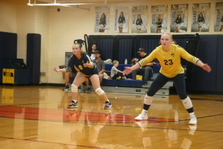 Lakes volleyball sails past Gladiators in straight sets